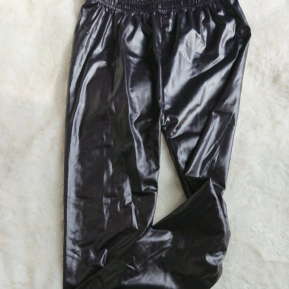 Black faux leathery type pants, M - Picture 1 of 2